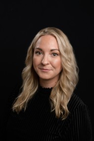 Lisa, frisörmästare och Hairtalk stylist